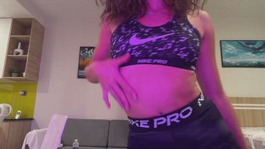 do u wanna se my boobs