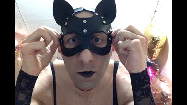 handsomealfie โ A gorgeous bitch in nylon lingerie wants your dick