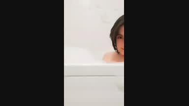 Shall we take a relaxing bath together?