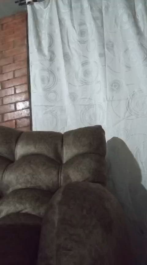 I couldn't stand it and I came home to fuck myself