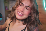 Do you like the smiling girl? 🤠❤️