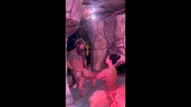 Hottub blowjob & doggystyle