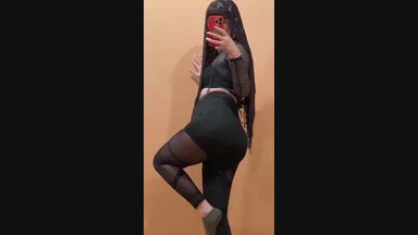 In sexy leggings