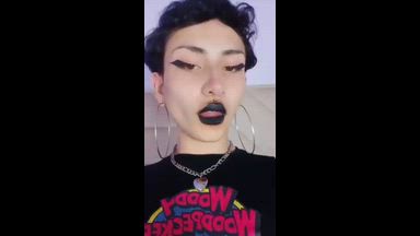 Kiss my sexy lips