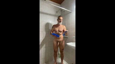 Nude cream shaving pie!