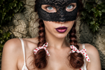 Amidst ivy in satin 4u