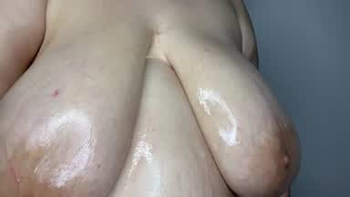 Oiled Tit Play