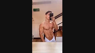 axelmartinezz live Chaturbate webcam gallery thumbnail