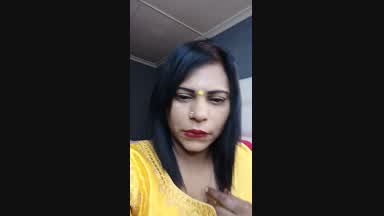 yellow sarie