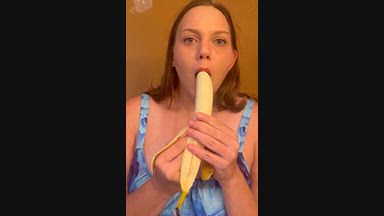 flora — Banana Blowjob (Teaser vid)