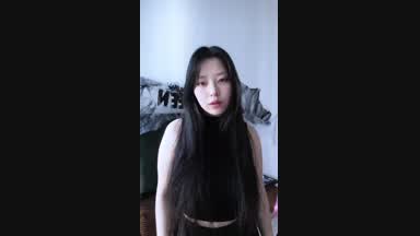 Beauty in the style of horror