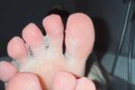 My feet and toes in bath🐾(7.5 US)