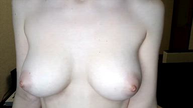 leila — my tits close cam