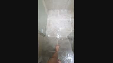 WETTING MY SWEET LEGS AND LITTLE FEET