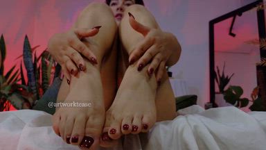 Feet toenails