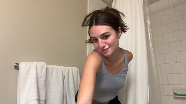 Wanna masturbate in the bath with me?