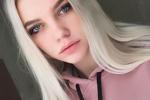 blonde Rachel