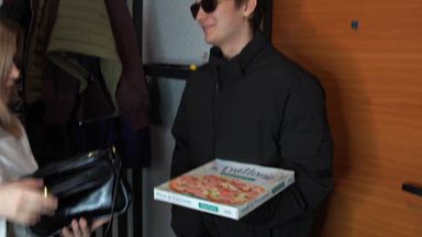 🍕CHEATING WITH PIZZA DELIVERY GUY+BIG CREAMPIE💦