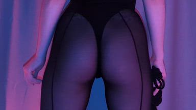 I'm shaking my booty 😉