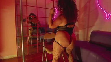 sensual pole dance