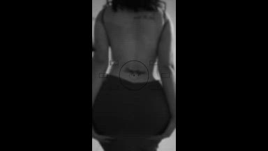 A woman's elegance is priceless.