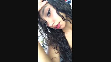 kiss welcome <3