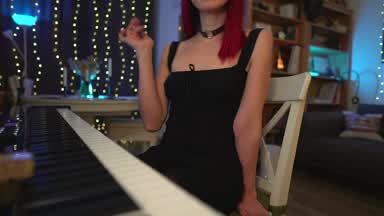 I play the piano (HD)