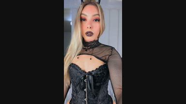 ๐vอeอsอpอeอrอ อvอeอlอvอeอtอ ๐ โ sensual and hot vesper๐