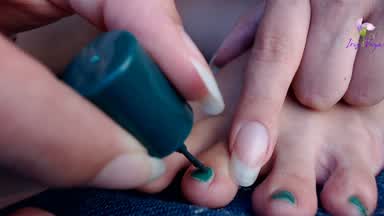 i paint my toenails