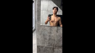 ‎