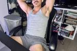 chillin before stream :)