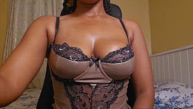 Big boobs, Bad intentions
