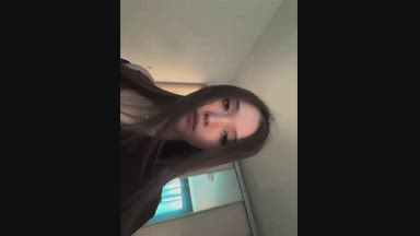 <3