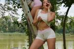 Sweet Picnic Seduction