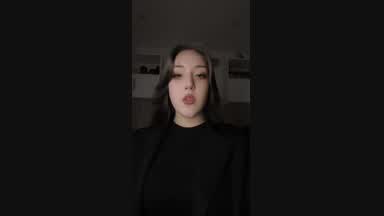 <3