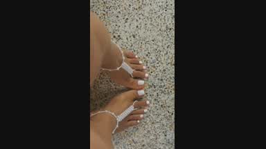 A little of my feet for you and your cock 🍆👣