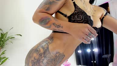 We play a little with oil in my body ?'