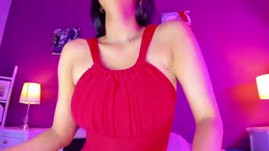 Sexy dance and oil in tits