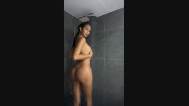 SHOWER LANA