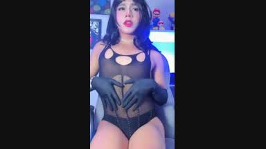 Sexy Danni