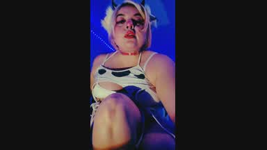 Giantess foot crush