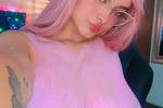 pink hair!
