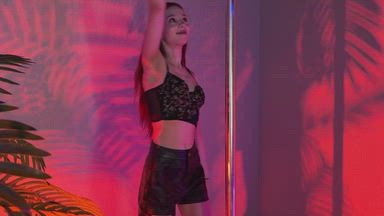 Lets danse with that stick🍌
