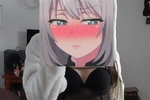 <3