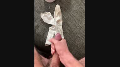 👣 Cum on my long white socks 🧦