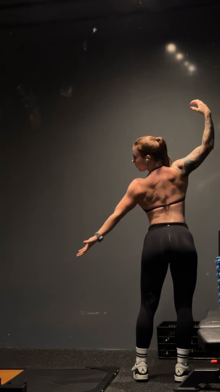 My hot muscle flex