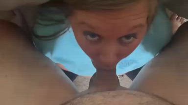 Momma's eyes while giving head