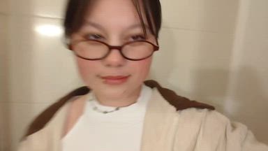 ^-^