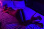 anna โ Joy me on bed<3
