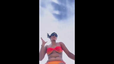 In the beach with me🌊